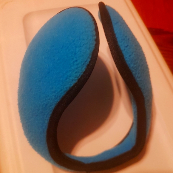 ❄️ Wrap Around Ear Muffs - Picture 2 of 4